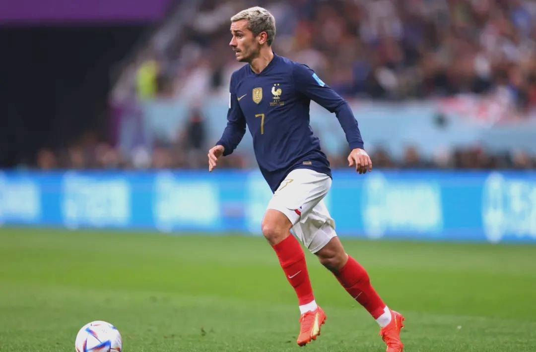 包含法国队表现出色，成功进入半决赛的词条