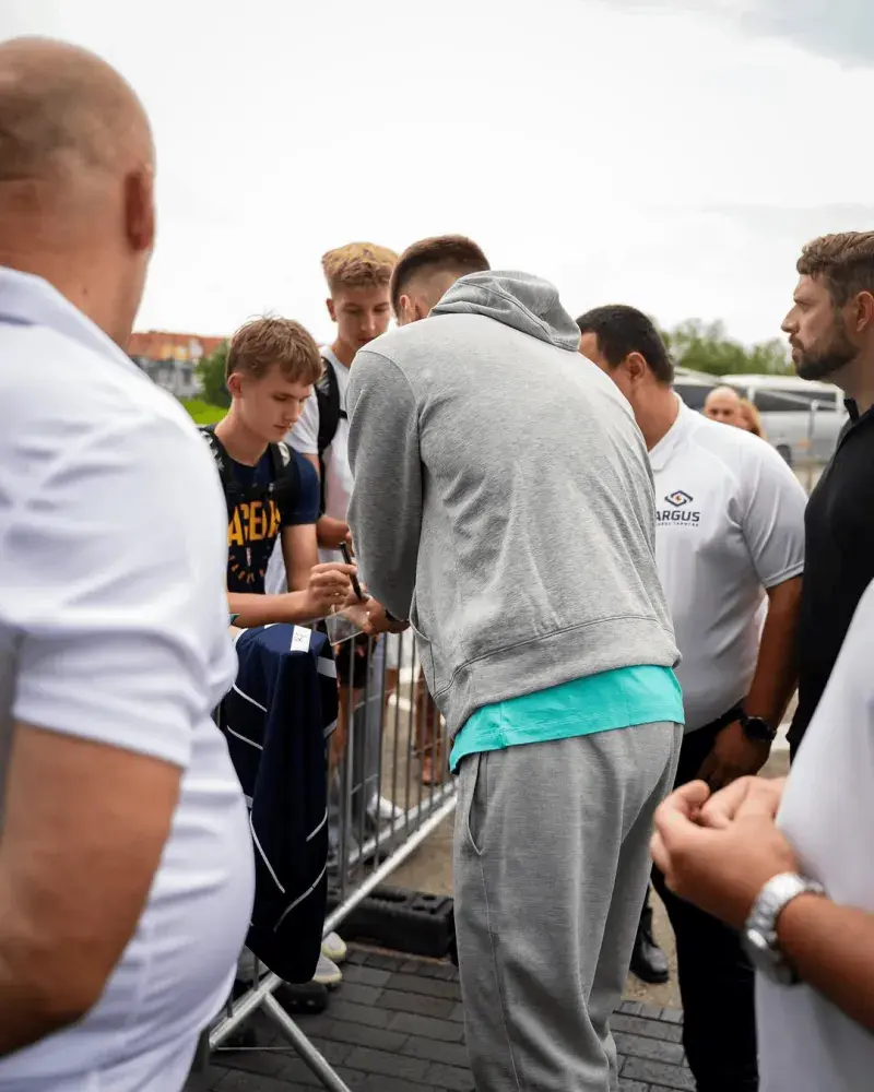 斯洛文尼亚国家队备战友谊赛的简单介绍