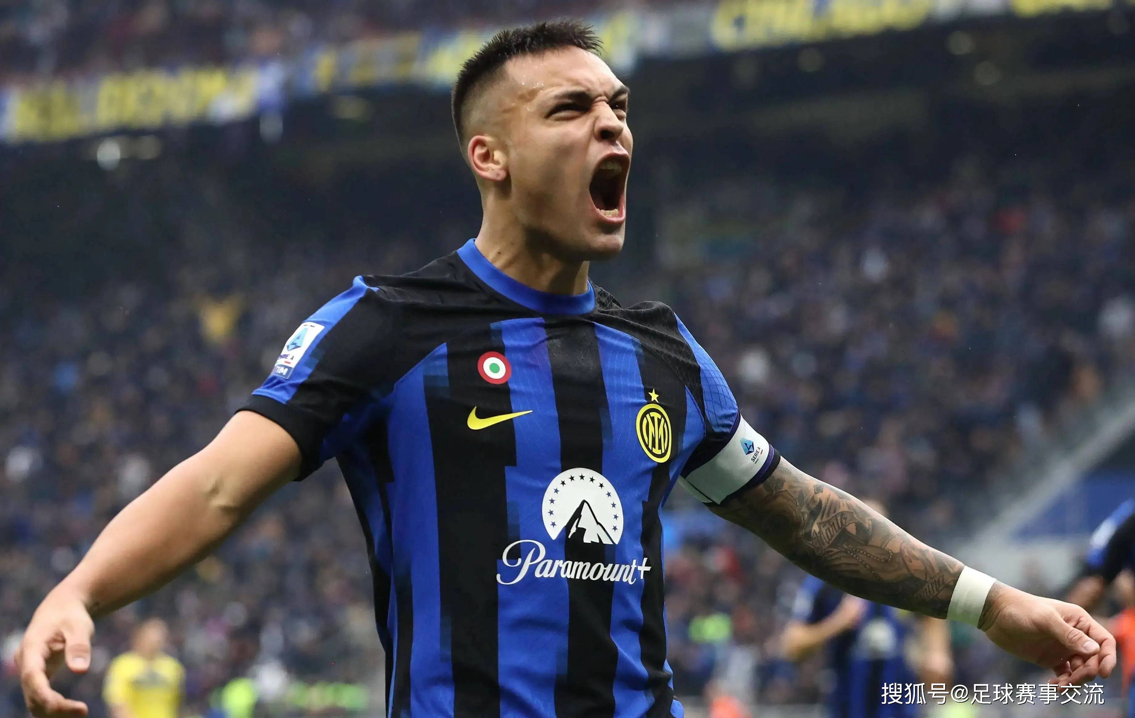 包含国际足球赛场：米兰艰难取胜晋级四强的词条